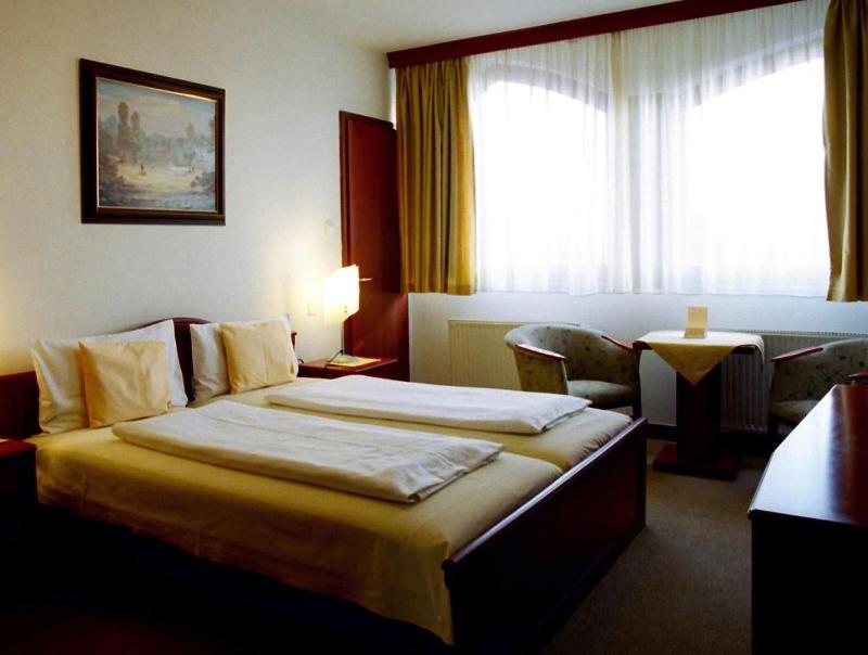 Sándor Hotel - Oda