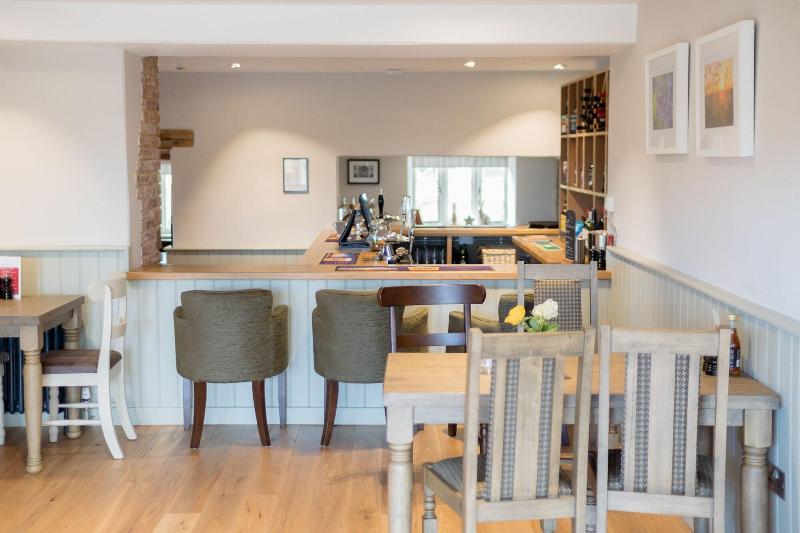 The Red Lion At Hellidon - Bar