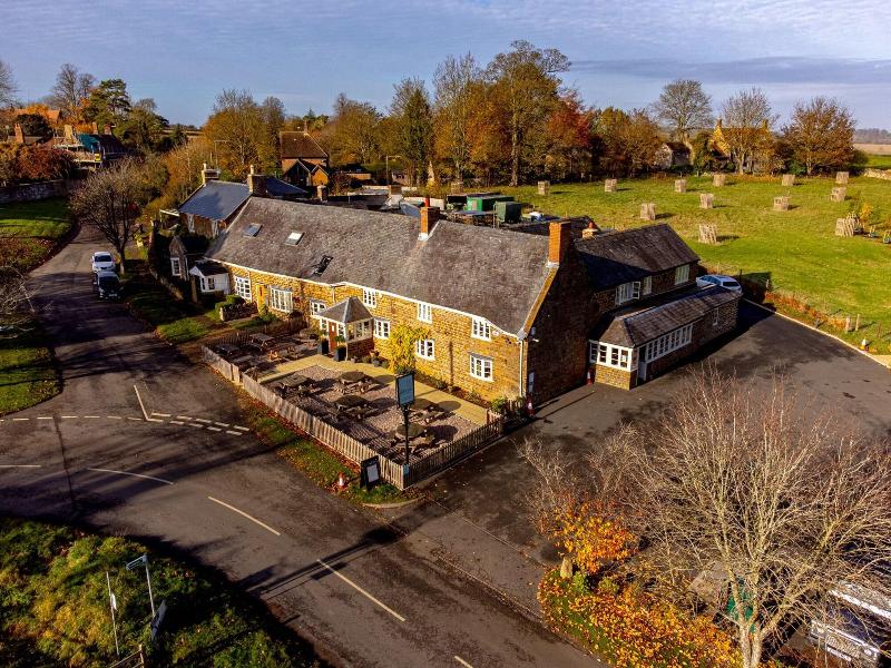 The Red Lion At Hellidon - Genel