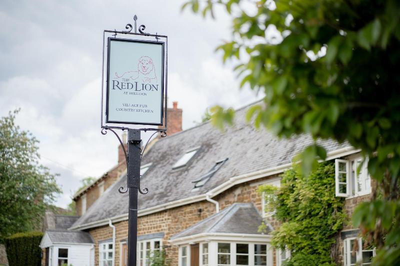 The Red Lion At Hellidon - Genel