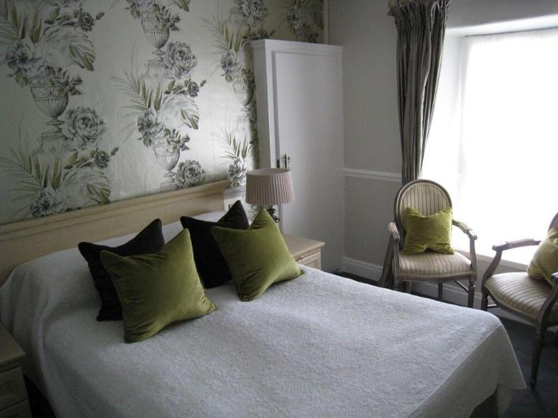 Mount Pleasant Hotel - Oda