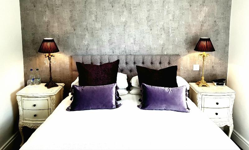 Mount Pleasant Hotel - Oda