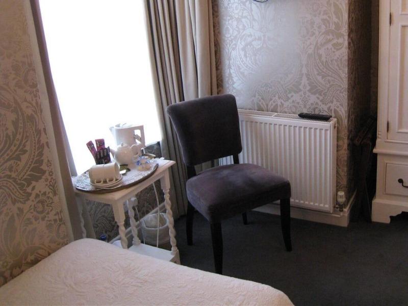 Mount Pleasant Hotel - Oda