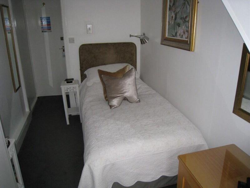 Mount Pleasant Hotel - Oda
