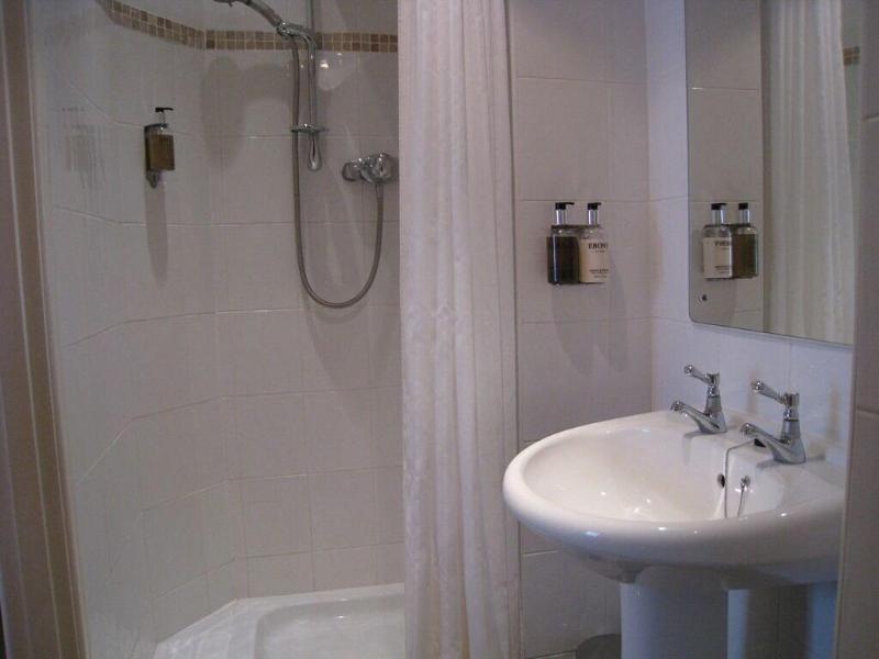 Mount Pleasant Hotel - Oda