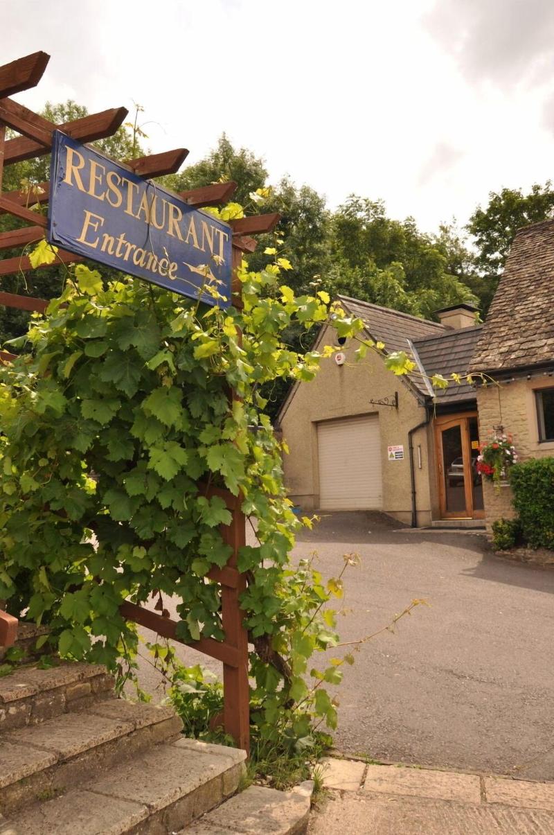 The Clothiers Arms - Genel