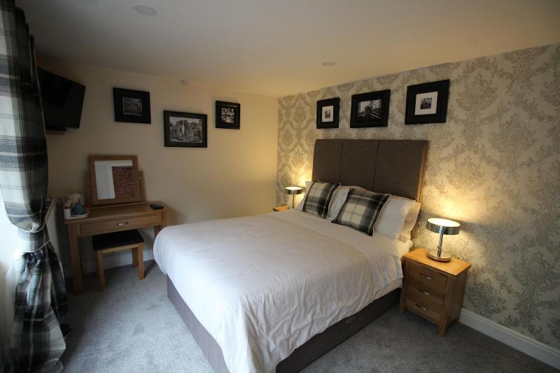 The Clothiers Arms - Genel