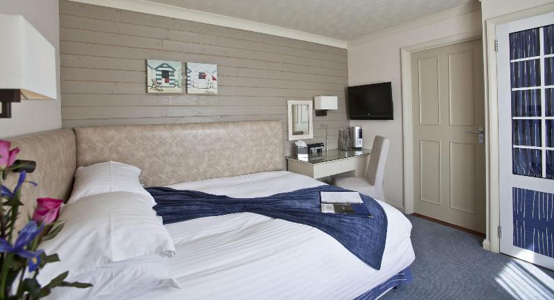 Cobo Bay Hotel - Oda