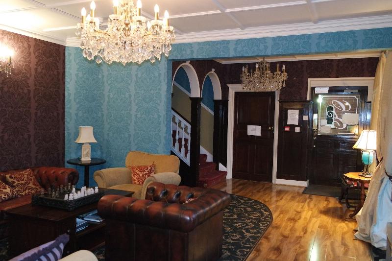 Gable End Hotel - Lobi