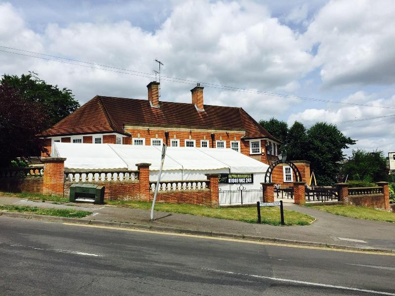 Wendover Arms - Genel