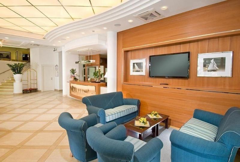 Hotel Estense - Lobi