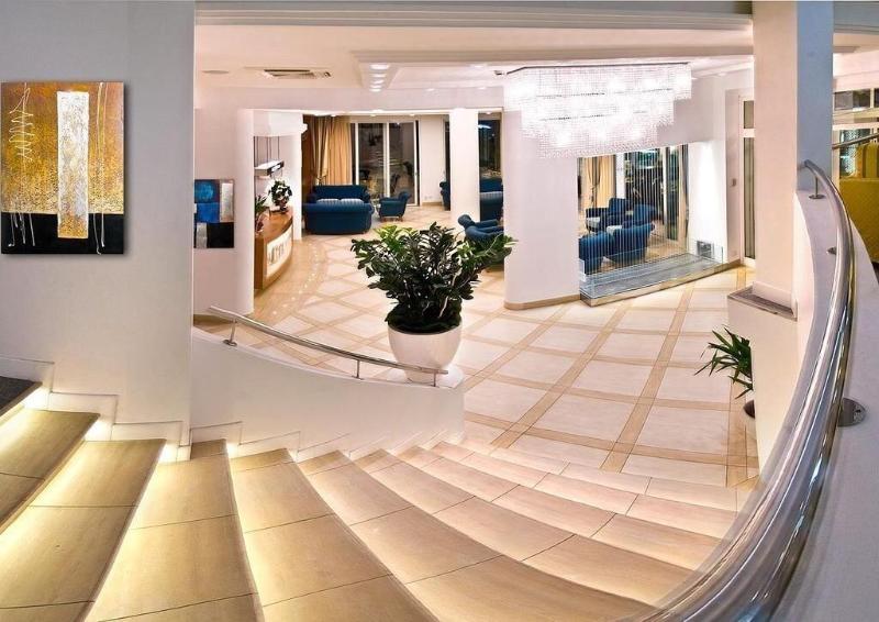 Hotel Estense - Lobi