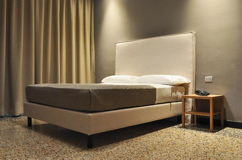 Hnn Luxury Suites - Oda