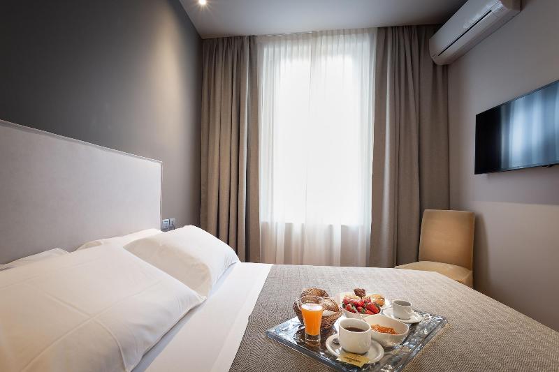 Hnn Luxury Suites - Oda