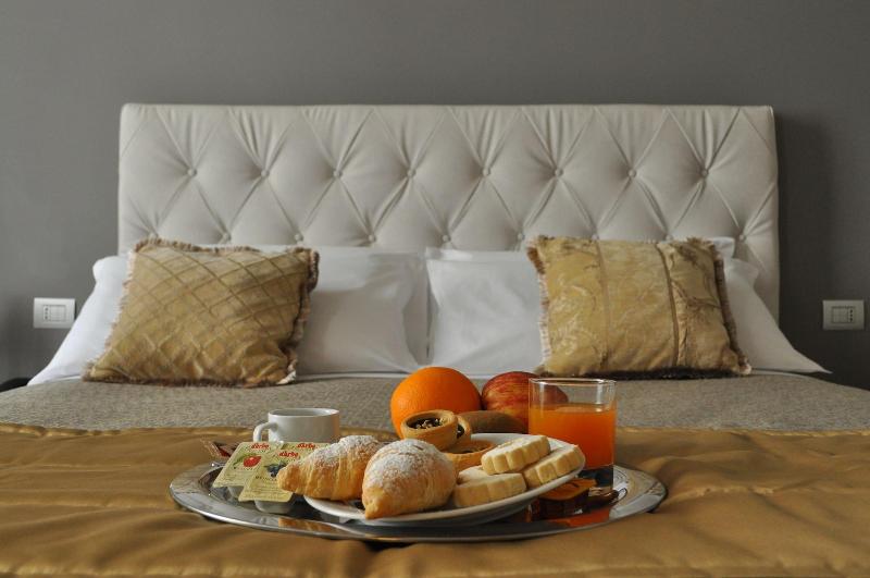 Hnn Luxury Suites - Oda