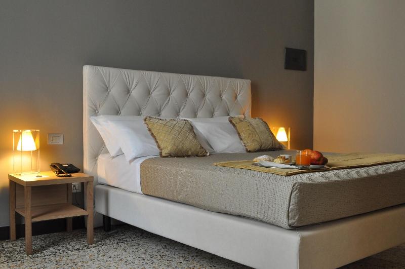Hnn Luxury Suites - Oda