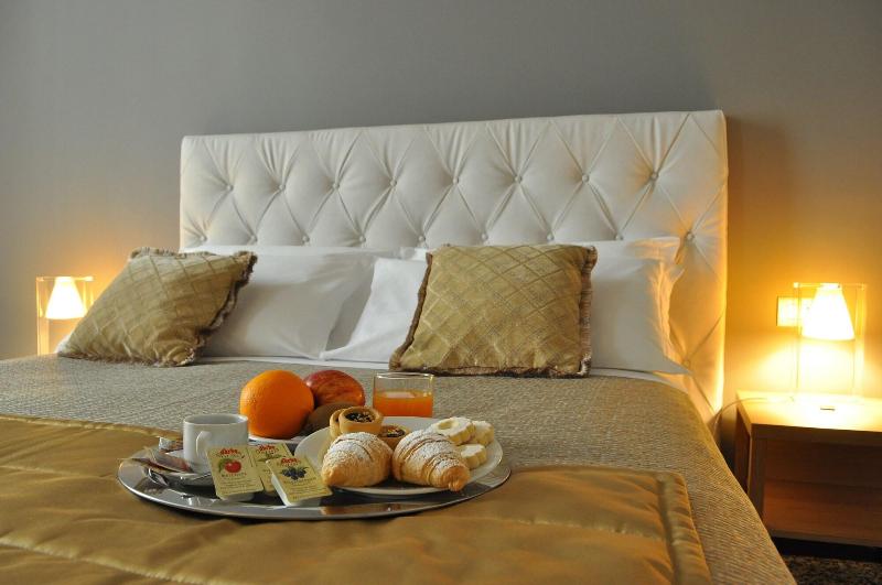 Hnn Luxury Suites - Oda