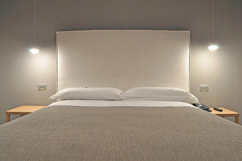Hnn Luxury Suites - Oda