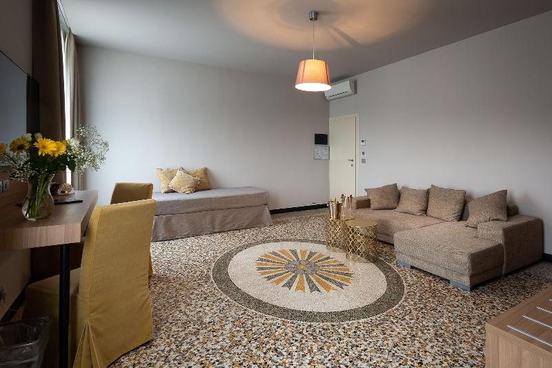 Hnn Luxury Suites - Oda