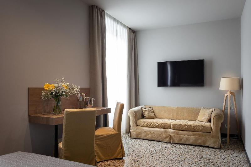 Hnn Luxury Suites - Oda