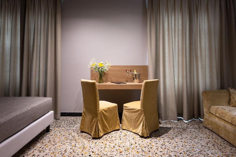 Hnn Luxury Suites - Oda