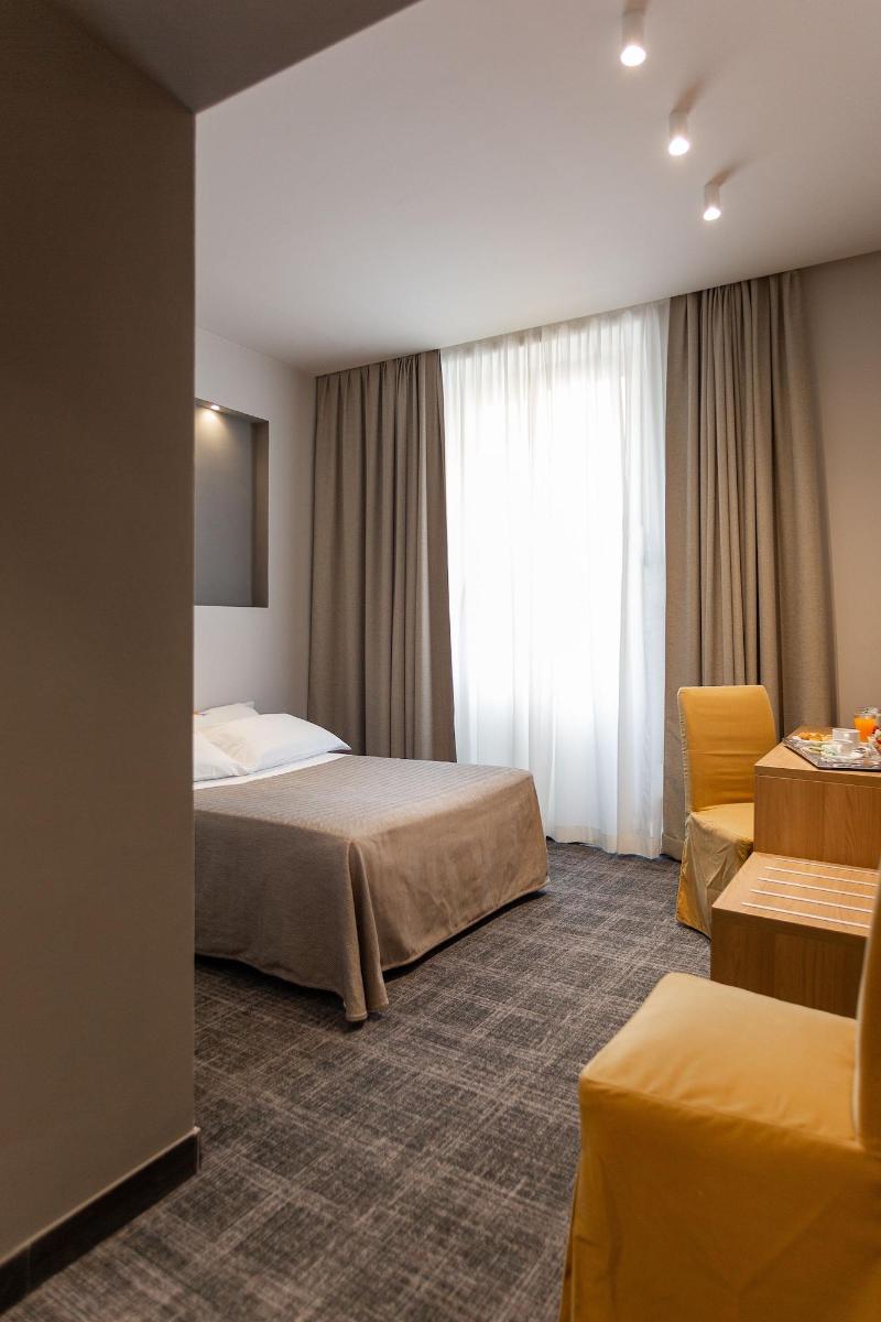Hnn Luxury Suites - Oda