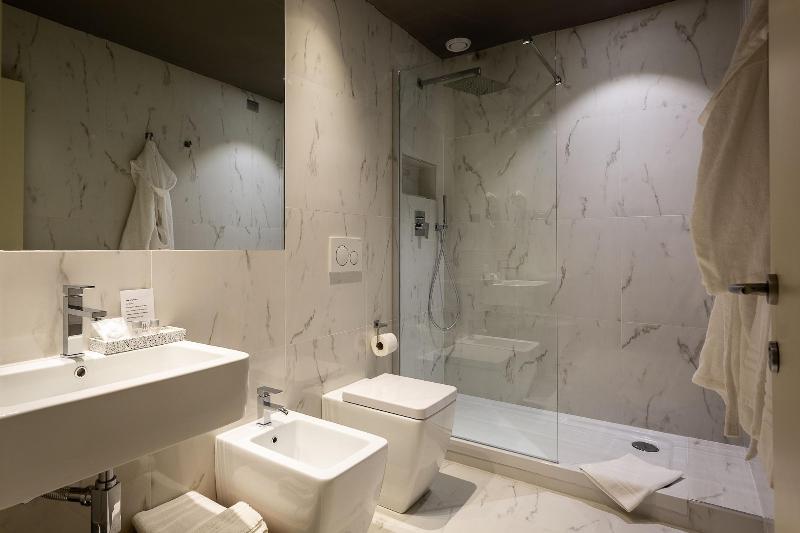 Hnn Luxury Suites - Oda
