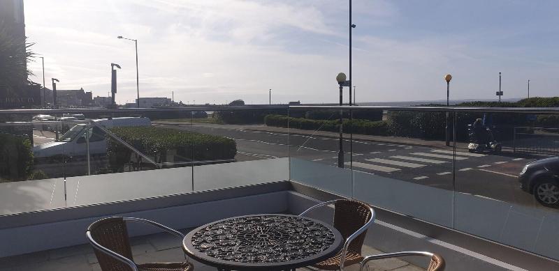 The Auckland Hotel - Teras