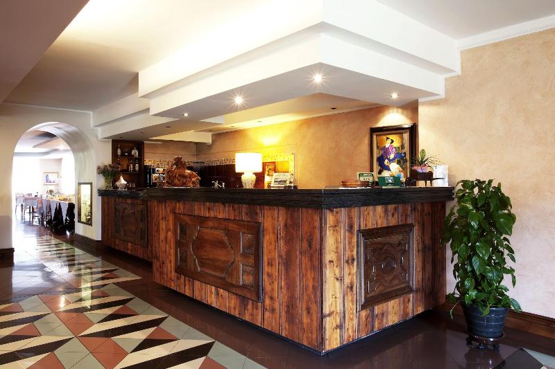 Hotel Diana Jardin Et Spa - Lobi