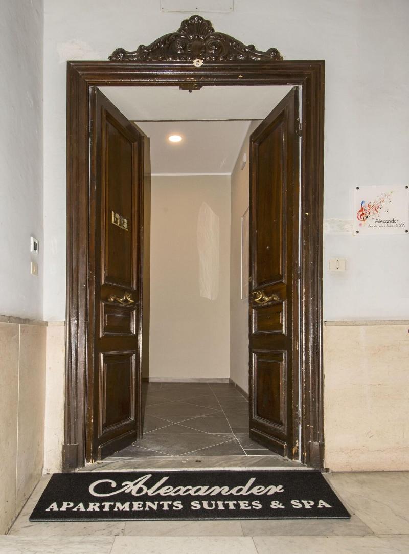 Hotel Alexander - Lobi