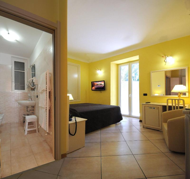 Hotel Alexander - Oda