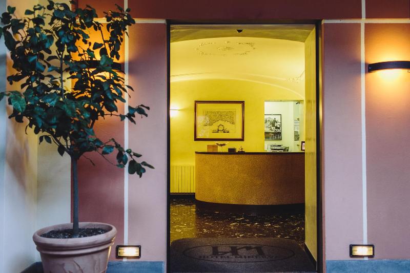 Hotel Minerva - Lobi