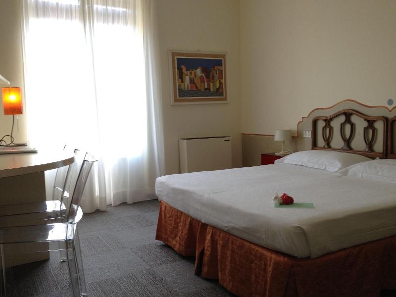 Hotel Minerva - Oda