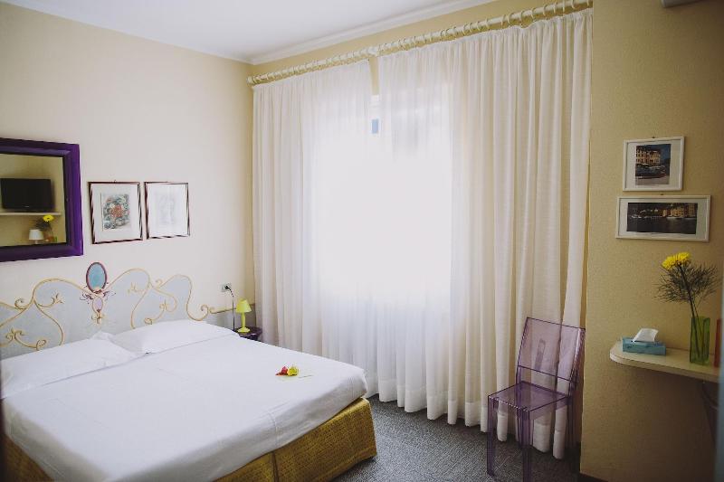 Hotel Minerva - Oda