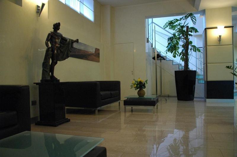 Hotel Kristall - Lobi