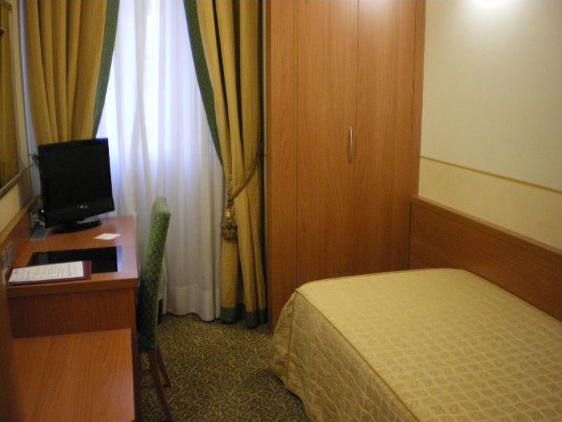 Hotel Kristall - Oda