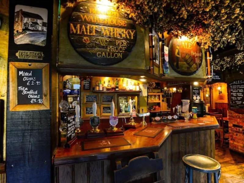The Black Horse Inn - Bar