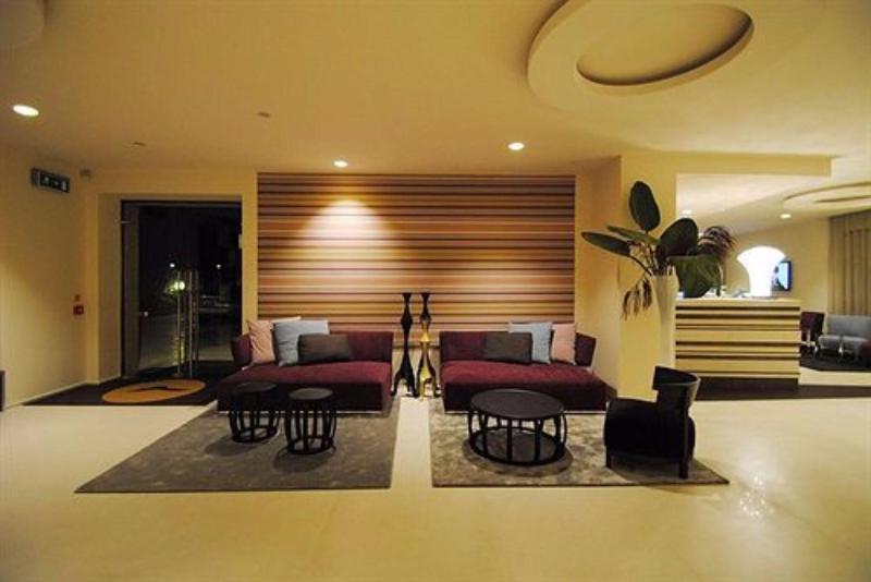 Hotel Eden - Lobi