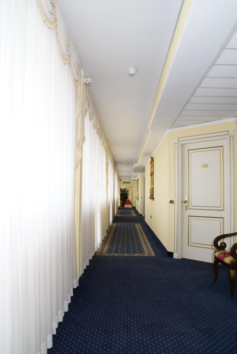Hotel La Bussola - Lobi