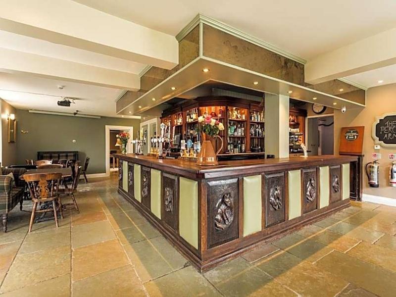 Percy Arms - Genel