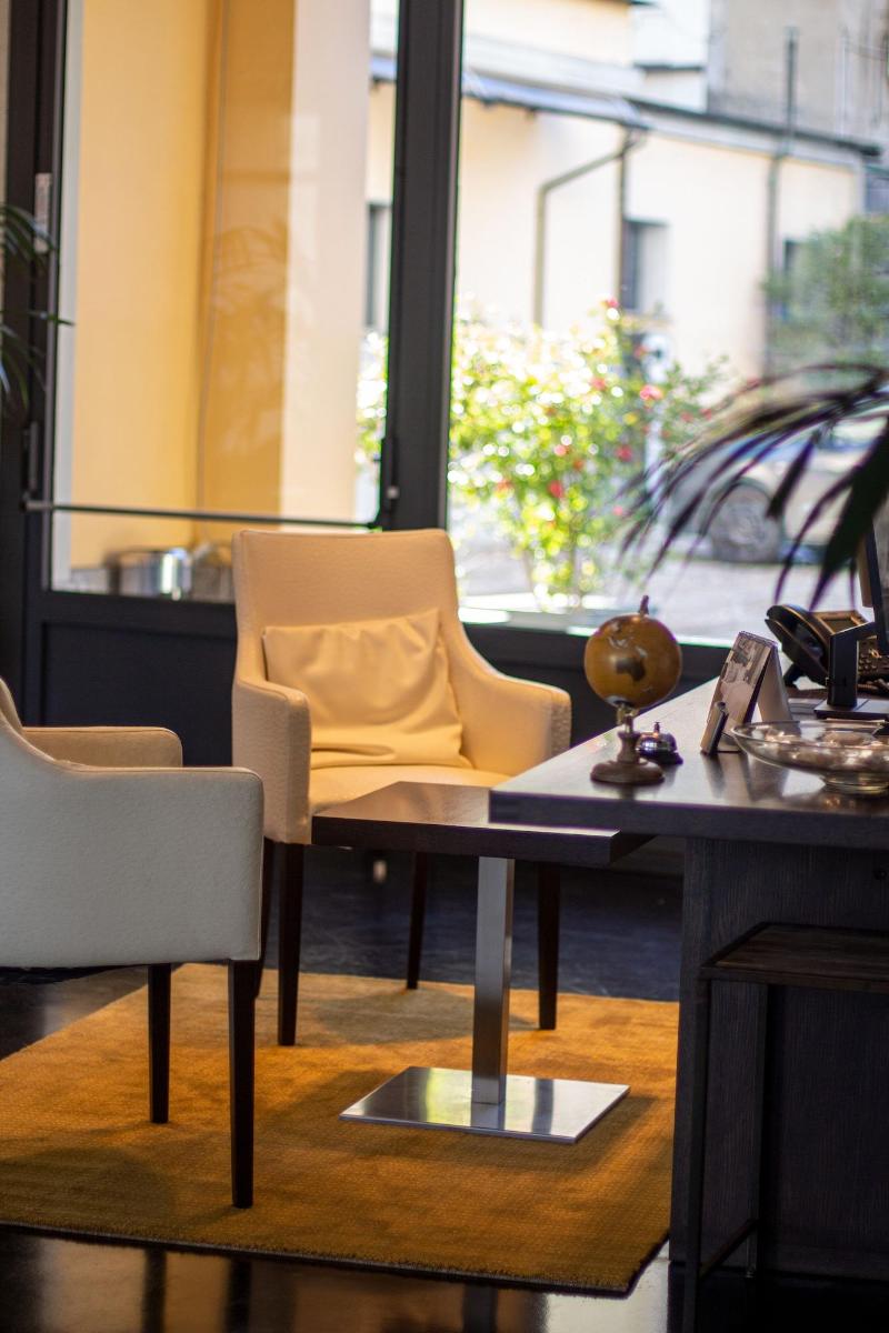 Hotel Cavour Novara - Lobi