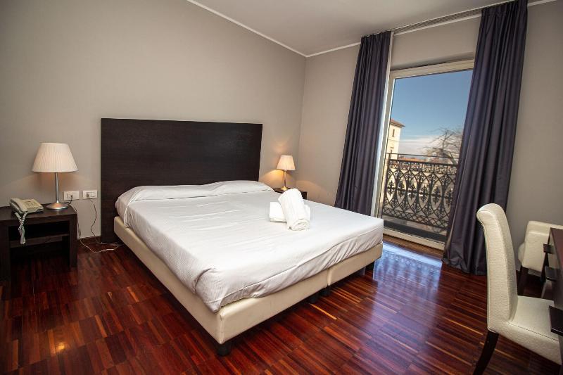 Hotel Cavour Novara - Oda