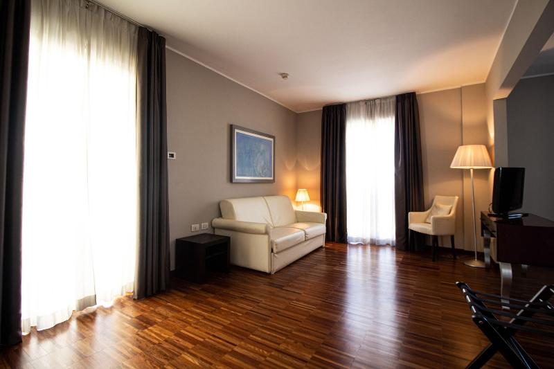 Hotel Cavour Novara - Oda