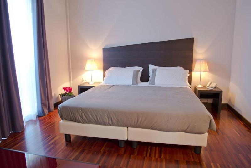 Hotel Cavour Novara - Oda
