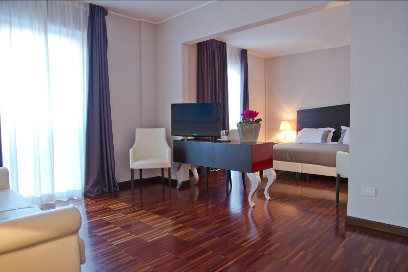 Hotel Cavour Novara - Oda