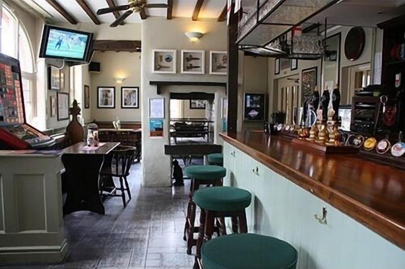 The Bear Marlborough - Bar