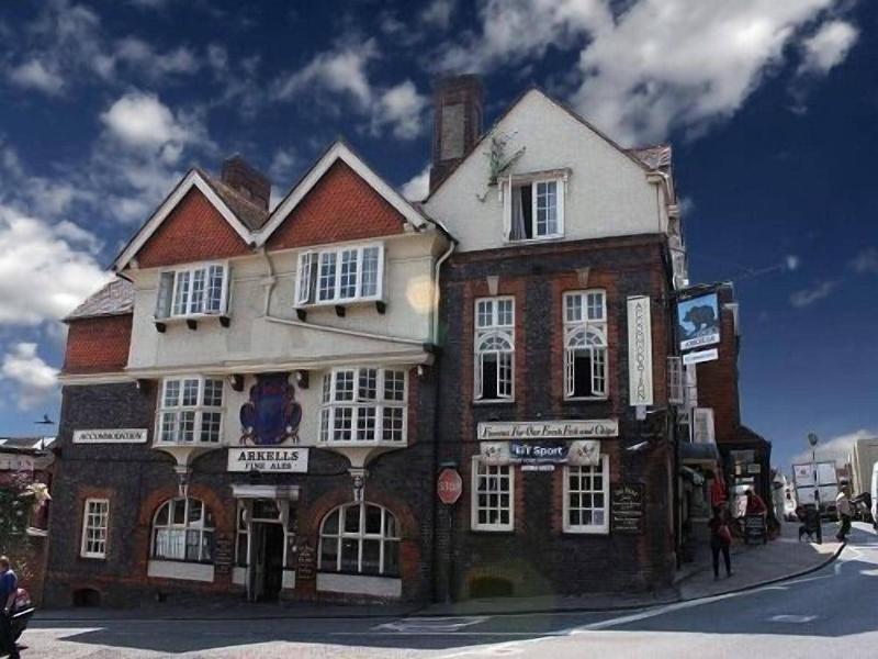 The Bear Marlborough - Genel
