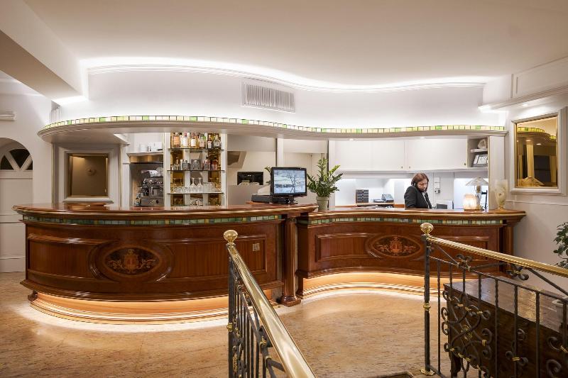 Hotel Ungheria Varese 1946 - Lobi