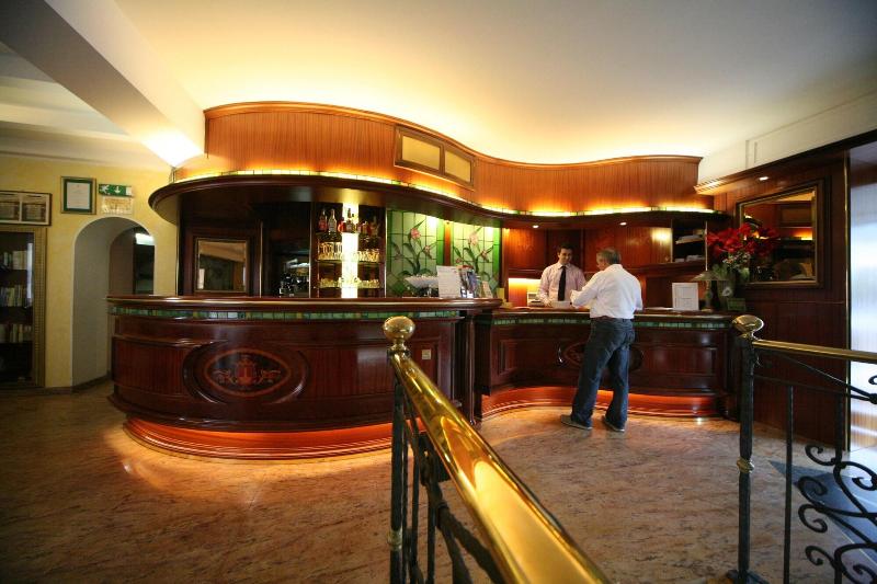 Hotel Ungheria Varese 1946 - Lobi