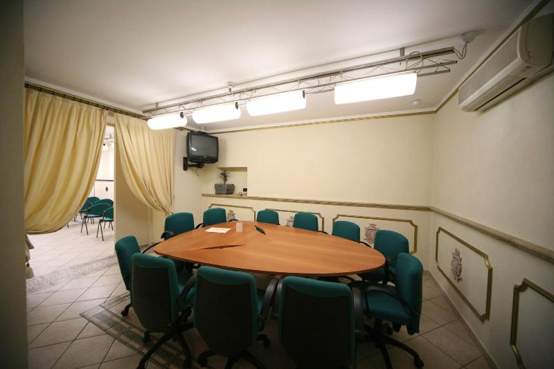 Hotel Ungheria Varese 1946 - Toplantı